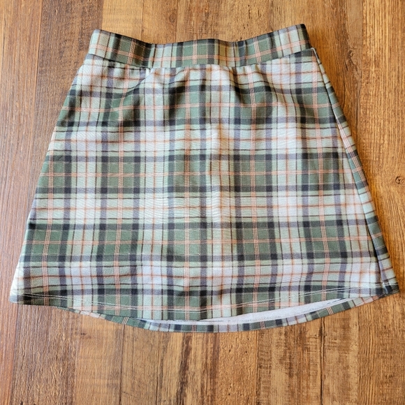 Halara Green Plaid Stretchy Mini Skirt With Built In Shorts - Picture 1 of 4